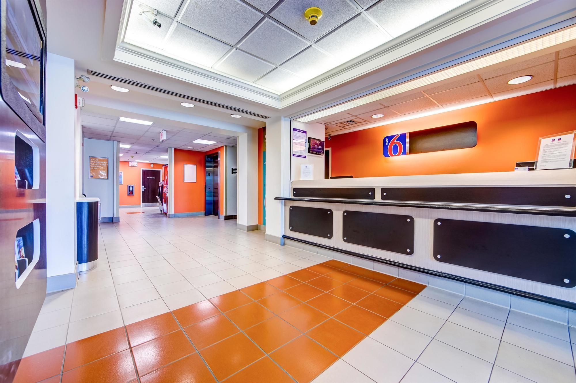 Motel 6-Burlington, On - Toronto West - Oakville Екстериор снимка