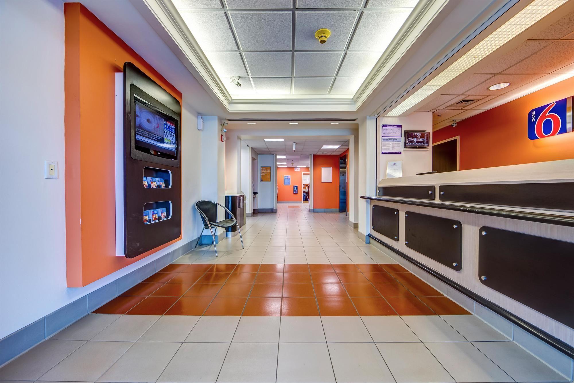 Motel 6-Burlington, On - Toronto West - Oakville Екстериор снимка