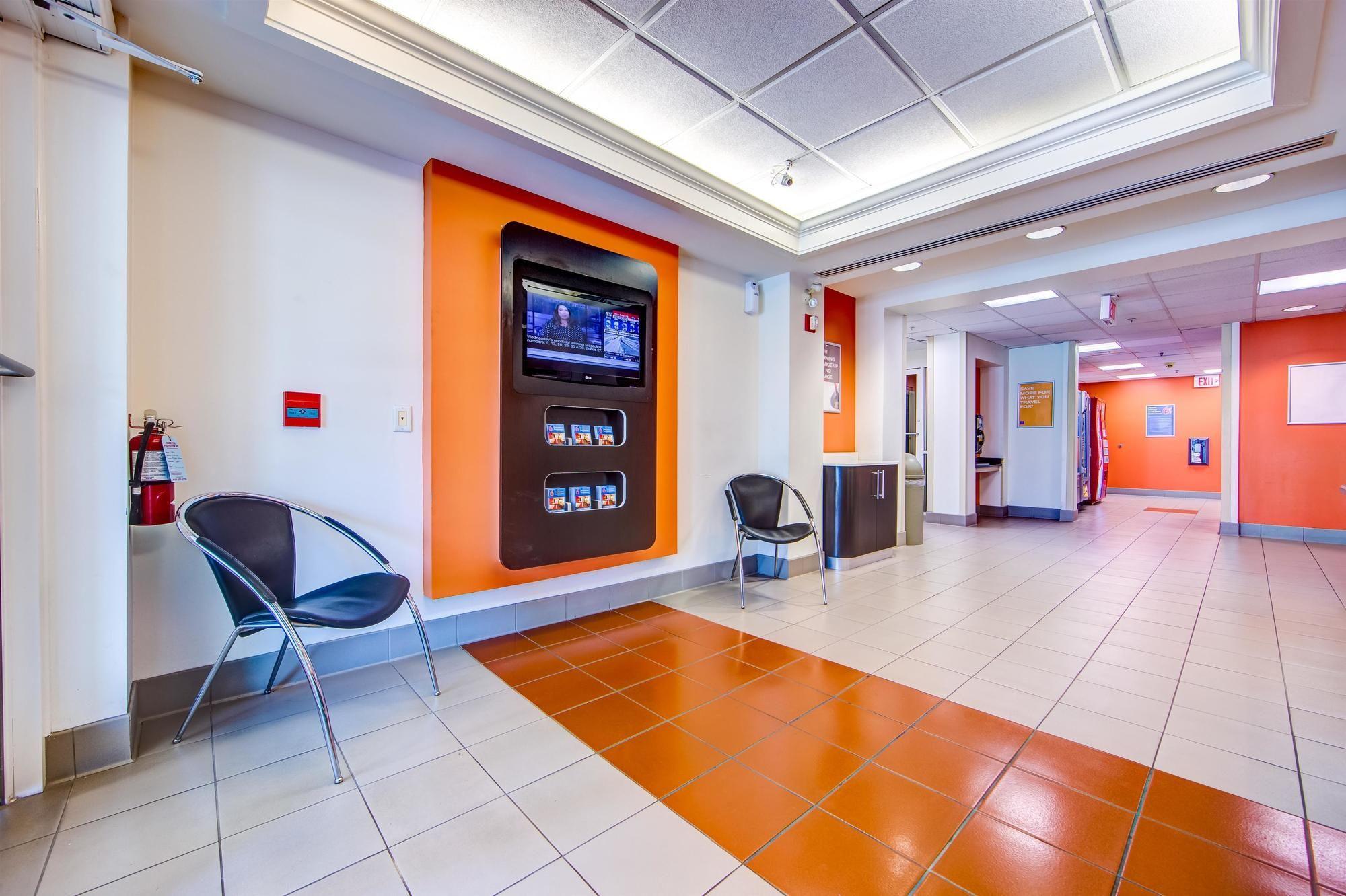 Motel 6-Burlington, On - Toronto West - Oakville Екстериор снимка