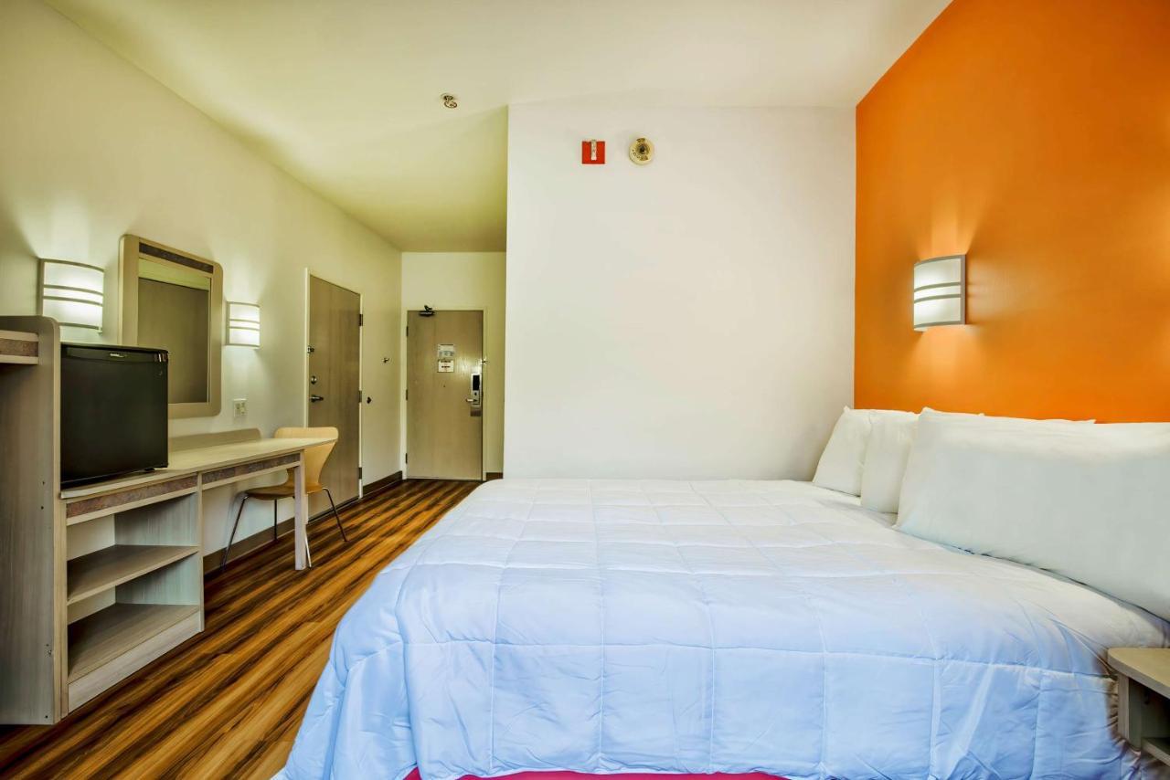 Motel 6-Burlington, On - Toronto West - Oakville Екстериор снимка