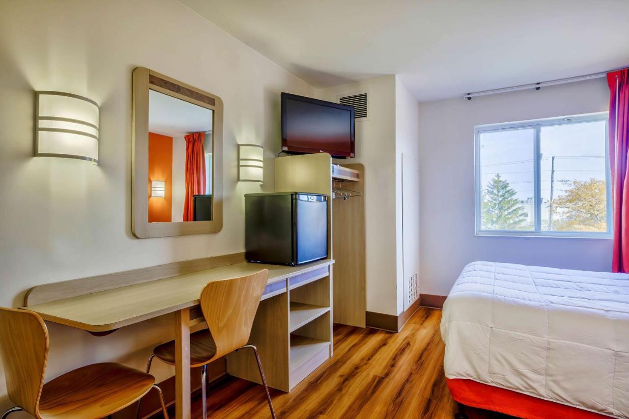 Motel 6-Burlington, On - Toronto West - Oakville Екстериор снимка
