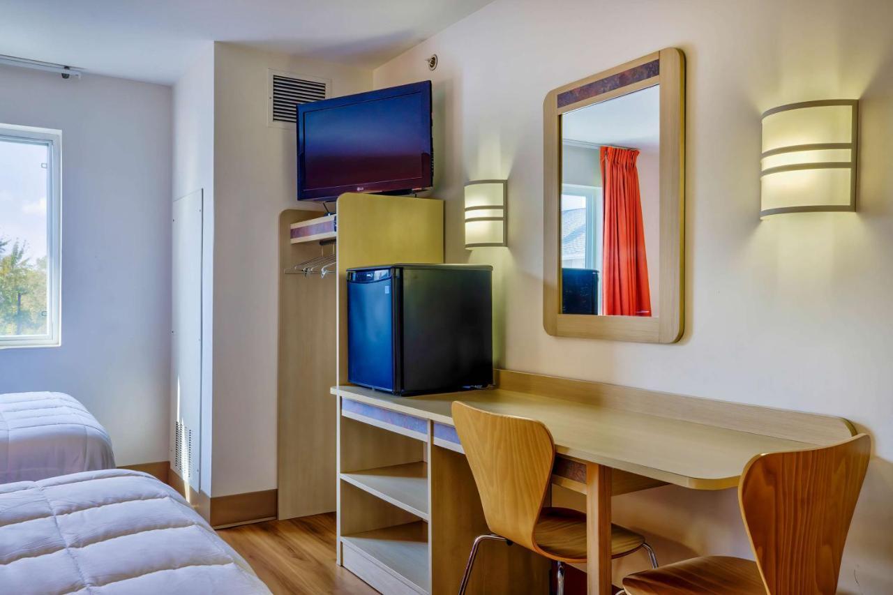 Motel 6-Burlington, On - Toronto West - Oakville Екстериор снимка