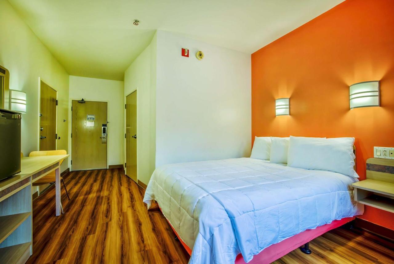 Motel 6-Burlington, On - Toronto West - Oakville Екстериор снимка