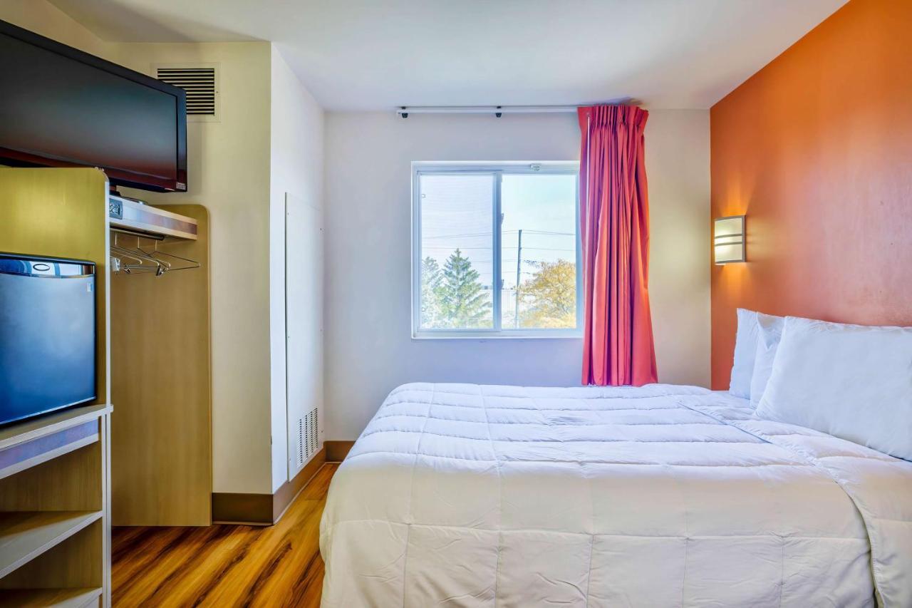Motel 6-Burlington, On - Toronto West - Oakville Екстериор снимка