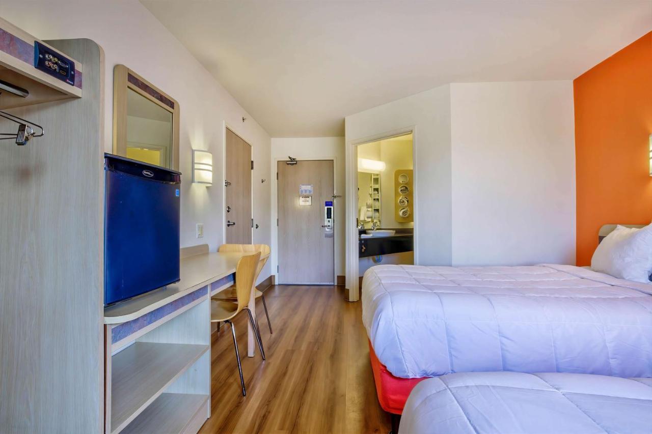 Motel 6-Burlington, On - Toronto West - Oakville Екстериор снимка