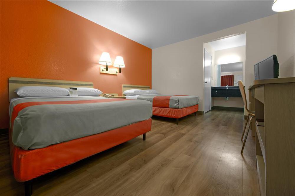 Motel 6-Burlington, On - Toronto West - Oakville Стая снимка
