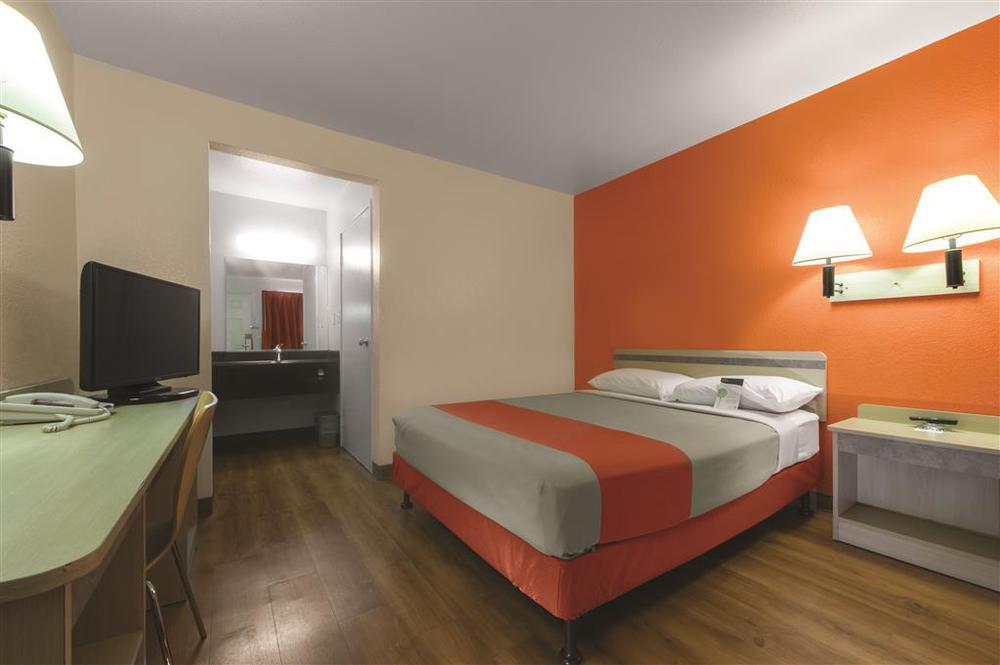 Motel 6-Burlington, On - Toronto West - Oakville Стая снимка